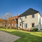 East Bay - Part Of The The Bay Village With Pool, Gym And Direct Access, Pub, Restaurant, Tennis And Meadows Walks Hébergement de vacances