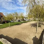 East Bay - Part Of The The Bay Village With Pool, Gym And Direct Access, Pub, Restaurant, Tennis And Meadows Walks *