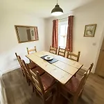 East Bay - Part Of The The Bay Village With Pool, Gym And Direct Access, Pub, Restaurant, Tennis And Meadows Walks Hébergement de vacances *