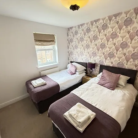 East Bay - Part Of The The Bay Village With Pool, Gym And Direct Access, Pub, Restaurant, Tennis And Meadows Walks